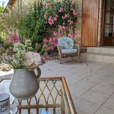 3 Self-Contained Gites With Pool And Games Room Saint-Georges-de-Noisne ภายนอก รูปภาพ