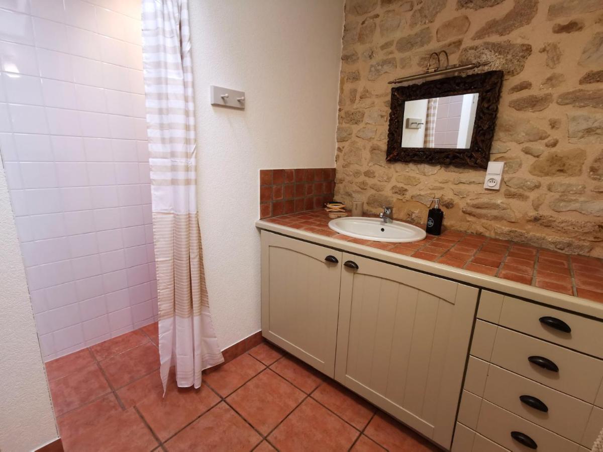 3 Self-Contained Gites With Pool And Games Room Saint-Georges-de-Noisne ภายนอก รูปภาพ