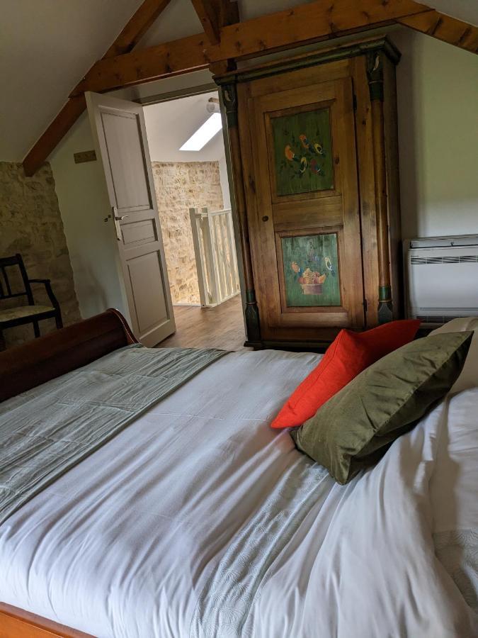3 Self-Contained Gites With Pool And Games Room Saint-Georges-de-Noisne ภายนอก รูปภาพ