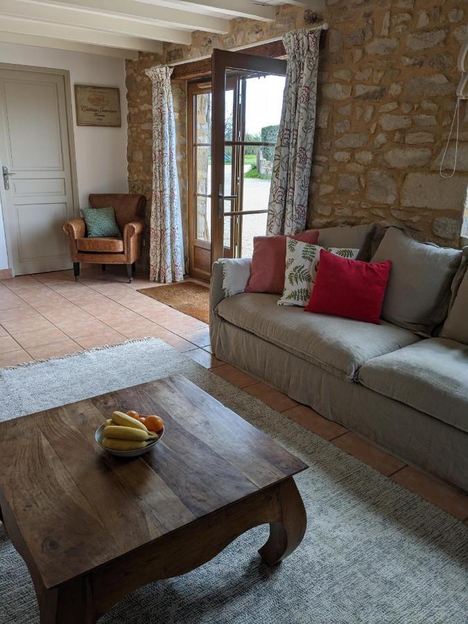 3 Self-Contained Gites With Pool And Games Room Saint-Georges-de-Noisne ภายนอก รูปภาพ
