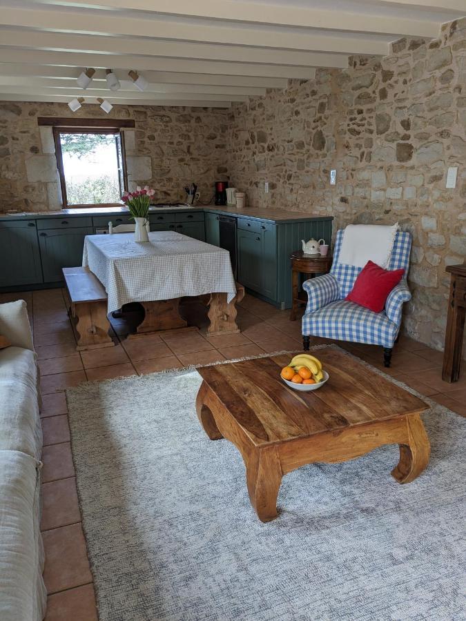 3 Self-Contained Gites With Pool And Games Room Saint-Georges-de-Noisne ภายนอก รูปภาพ
