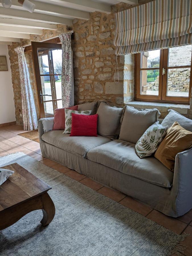 3 Self-Contained Gites With Pool And Games Room Saint-Georges-de-Noisne ภายนอก รูปภาพ